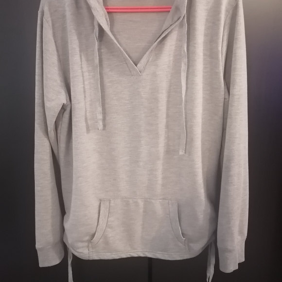 Daisy Fuentes ladies hooded pullover - Picture 3 of 7